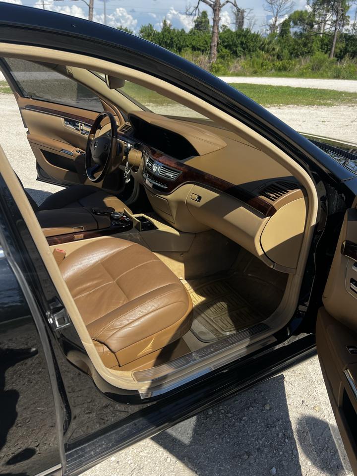 Mercedes-Benz S-Class S550 2009
