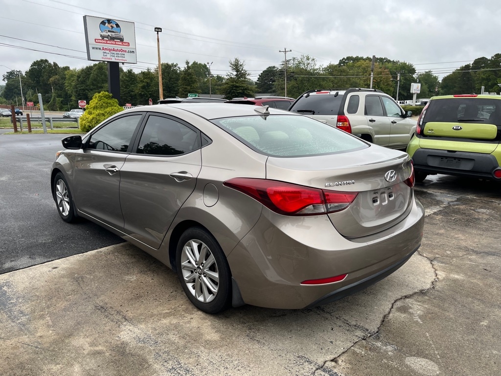 Hyundai Elantra SE 6AT 2016 Hyundai Elantra SE 6AT 2016