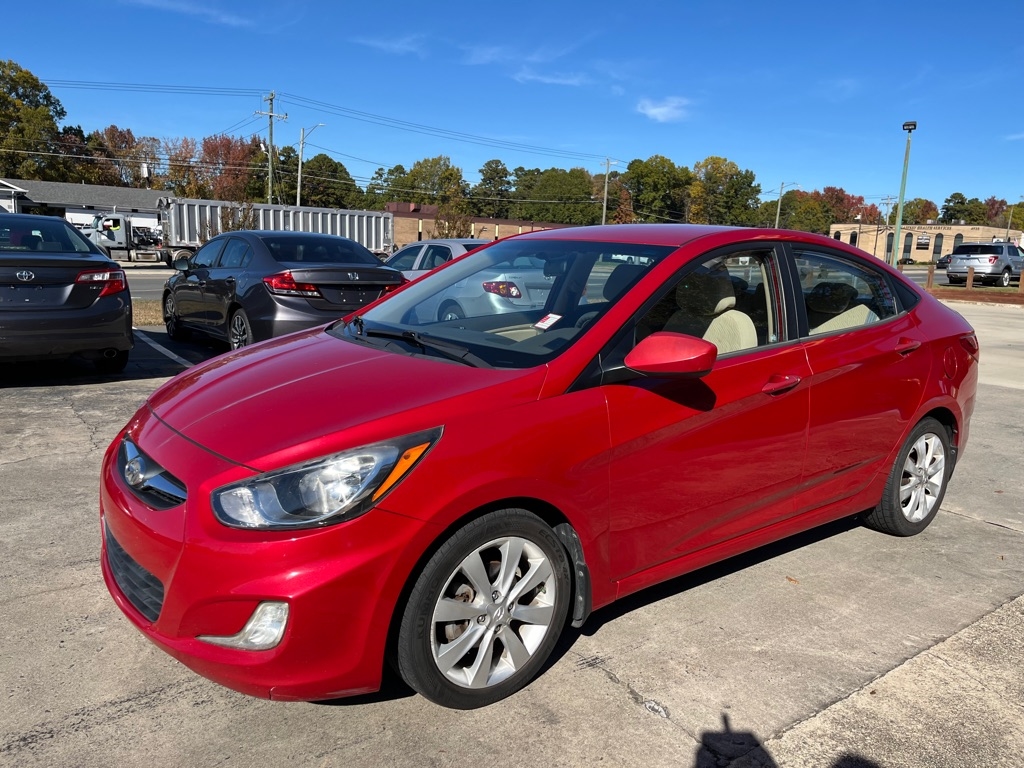 2012 Hyundai Accent GLS 4-Door