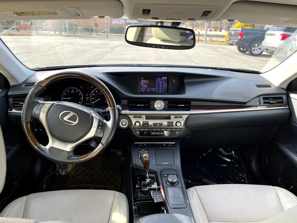 Lexus ES 350 Sedan 2014