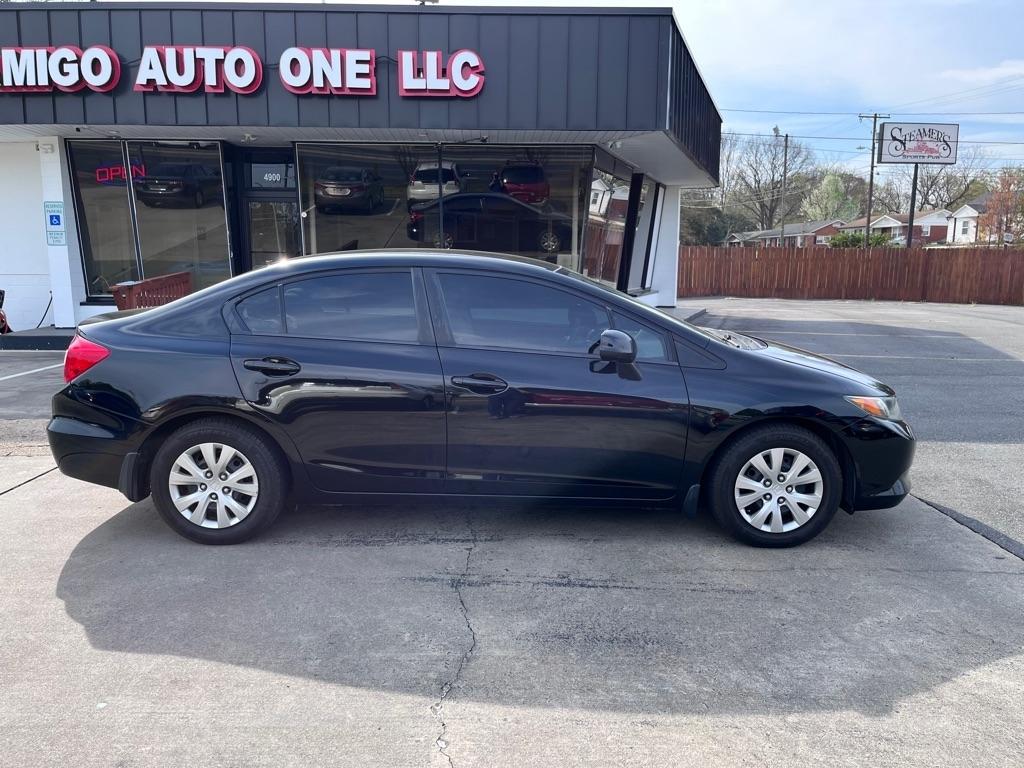 Honda Civic LX Sedan 5-Speed AT 2012