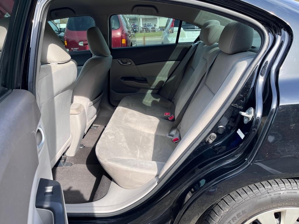 Honda Civic LX Sedan 5-Speed AT 2012