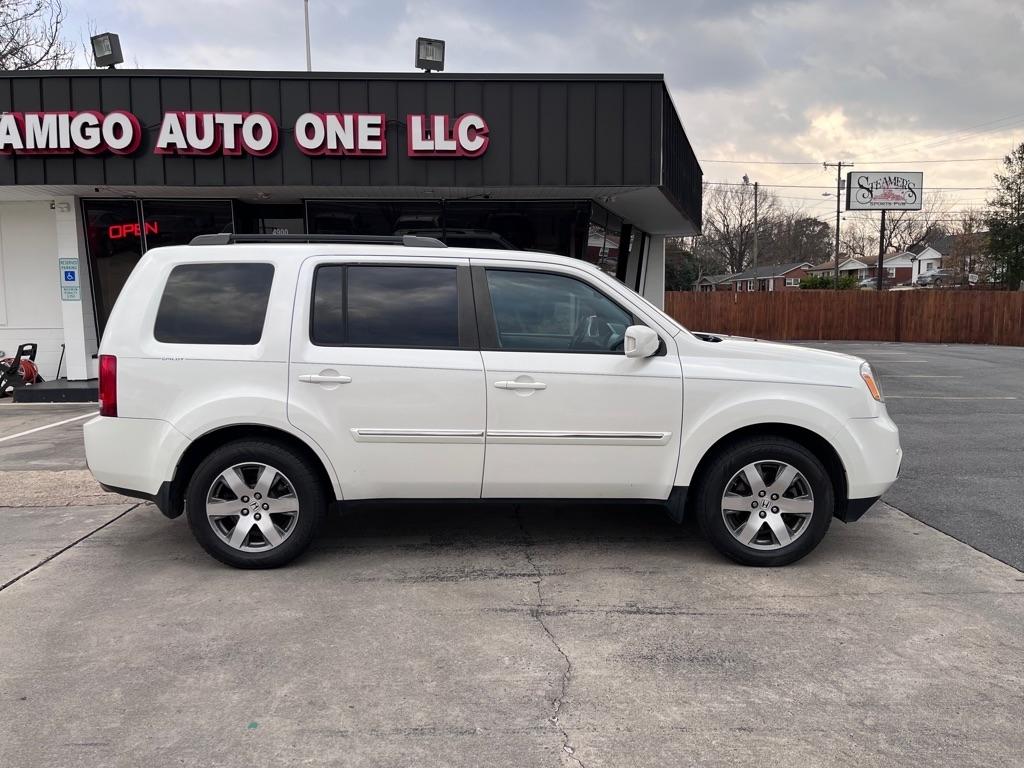 Honda Pilot Touring 4WD 5-Spd AT with DVD 2014