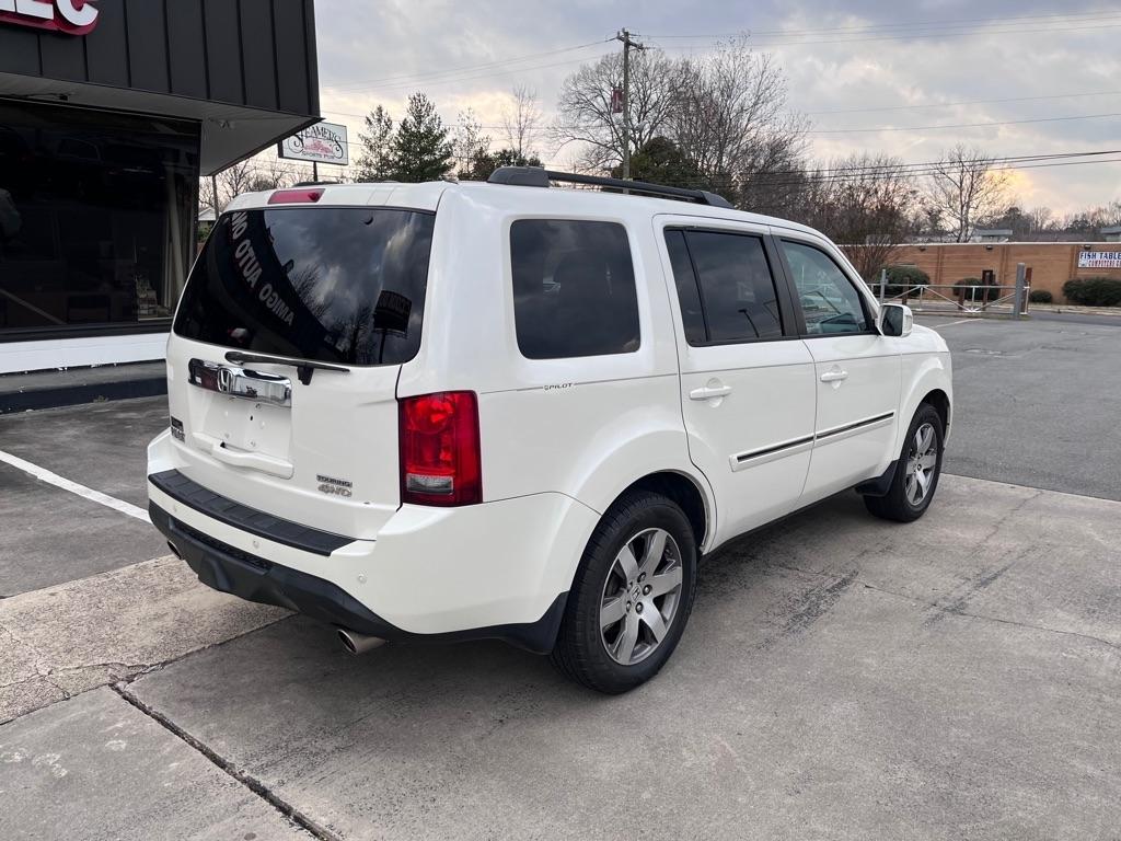 Honda Pilot Touring 4WD 5-Spd AT with DVD 2014