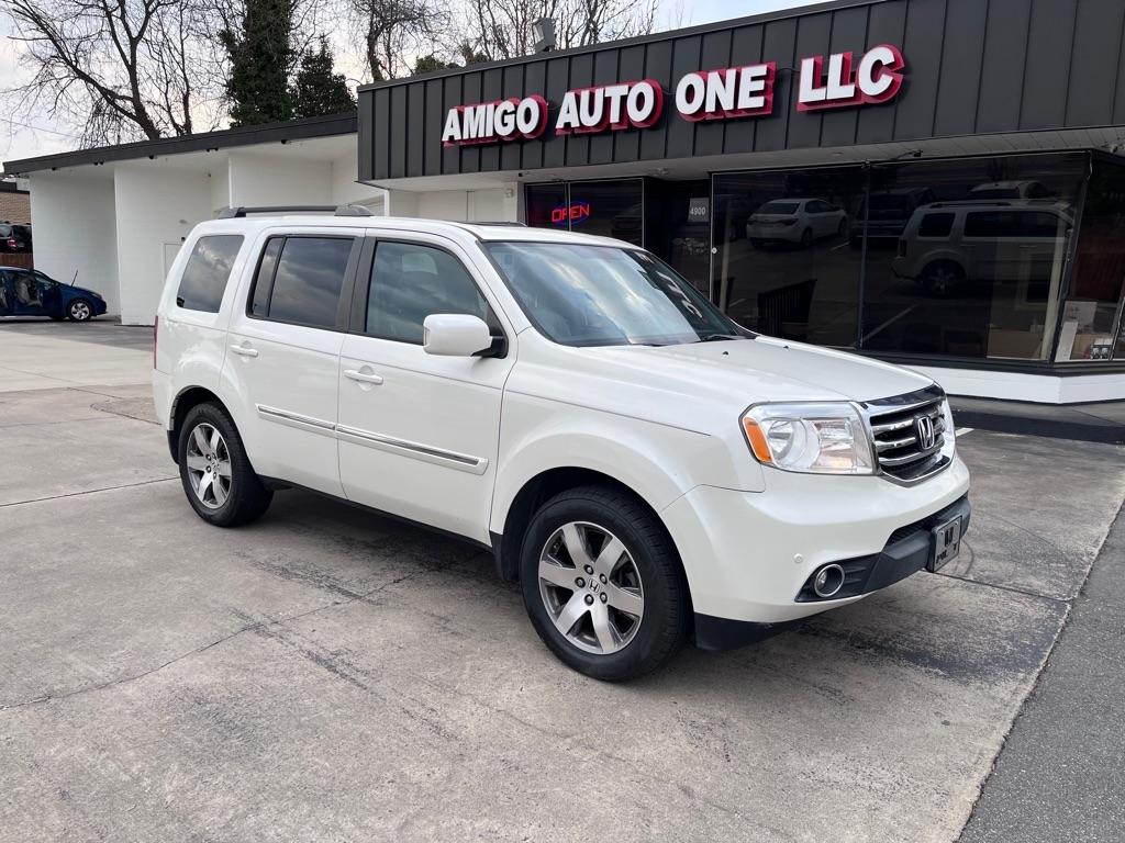 Honda Pilot Touring 4WD 5-Spd AT with DVD 2014