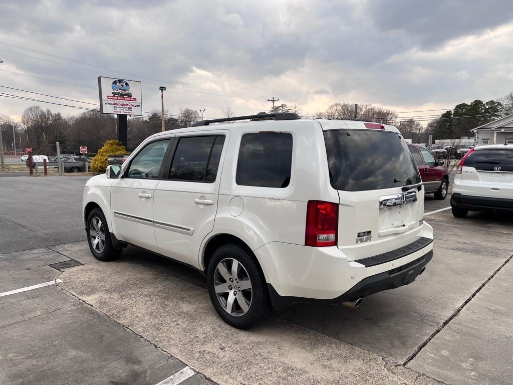 Honda Pilot Touring 4WD 5-Spd AT with DVD 2014