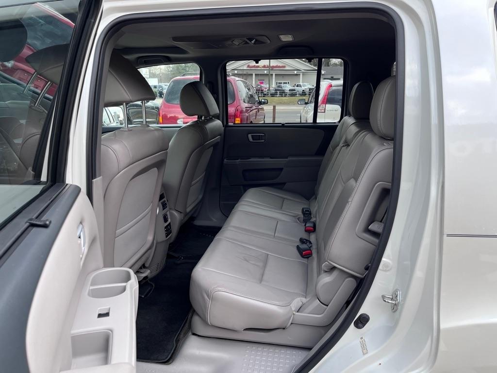 Honda Pilot Touring 4WD 5-Spd AT with DVD 2014