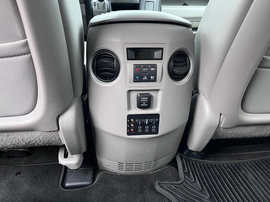 Honda Pilot Touring 4WD 5-Spd AT with DVD 2014