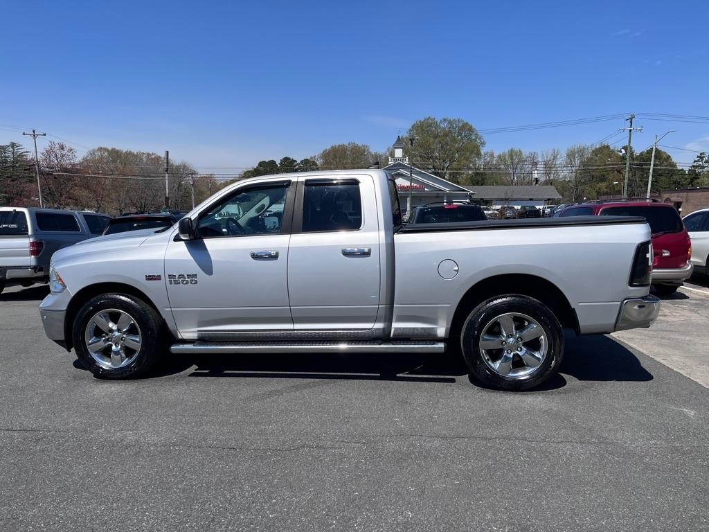 RAM 1500 SLT Quad Cab 4WD 2016