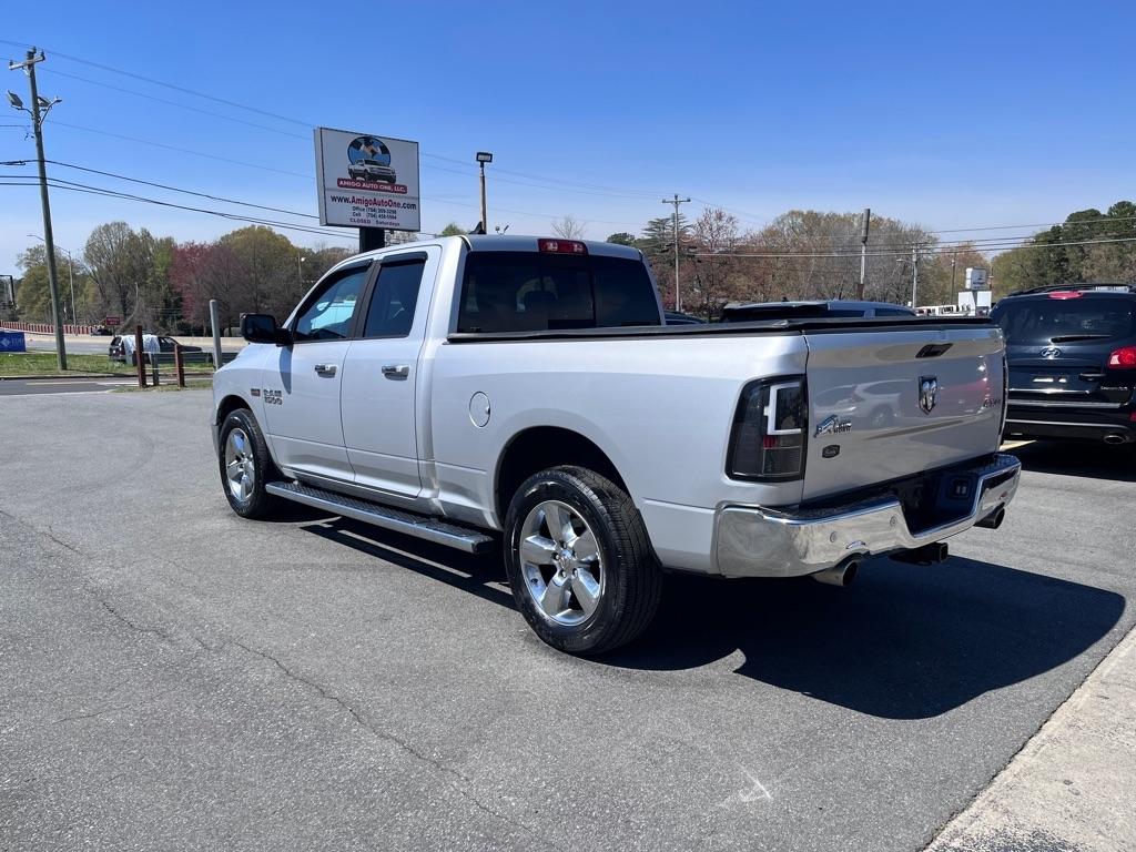 RAM 1500 SLT Quad Cab 4WD 2016