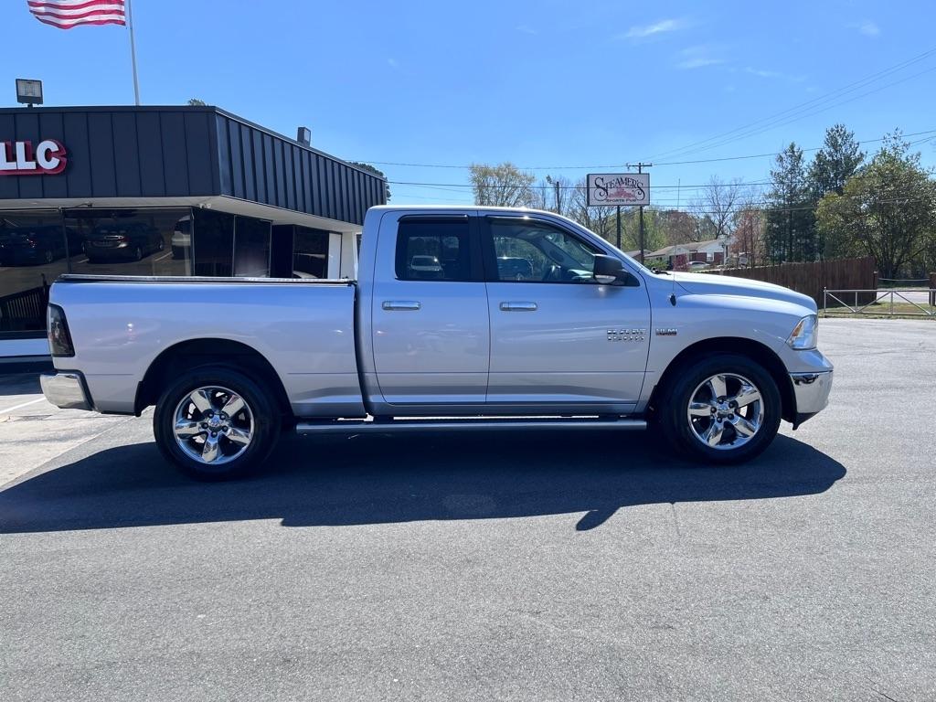 RAM 1500 SLT Quad Cab 4WD 2016
