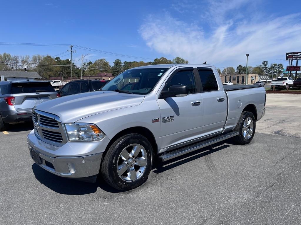 RAM 1500 SLT Quad Cab 4WD 2016