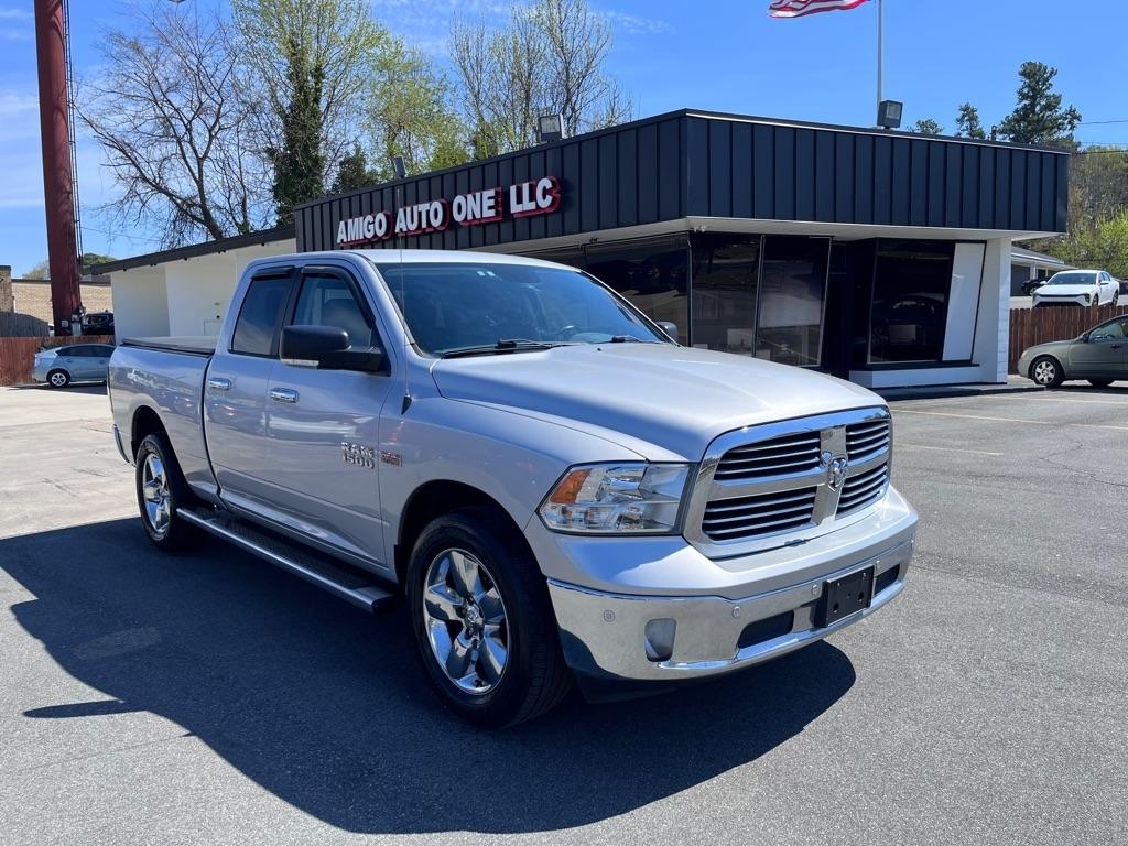 RAM 1500 SLT Quad Cab 4WD 2016