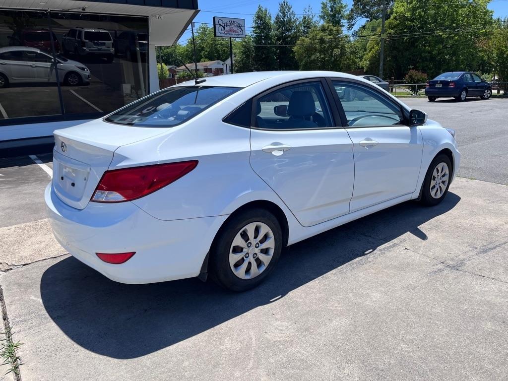 Hyundai Accent SE 4-Door 6A 2016