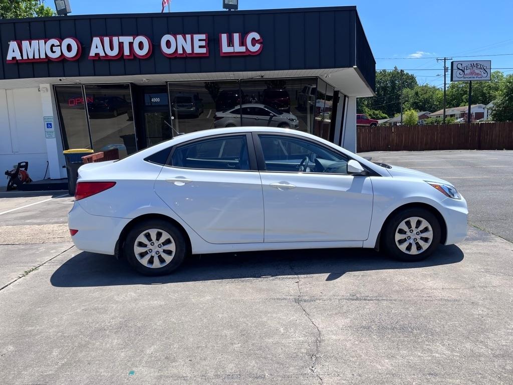 Hyundai Accent SE 4-Door 6A 2016