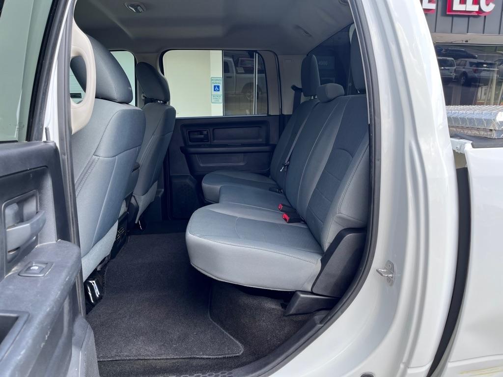RAM 1500 Tradesman Crew Cab SWB 2WD 2016