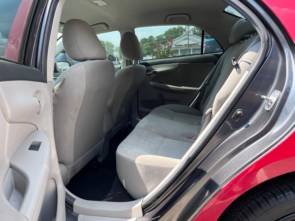 Toyota Corolla S 5-Speed MT 2013