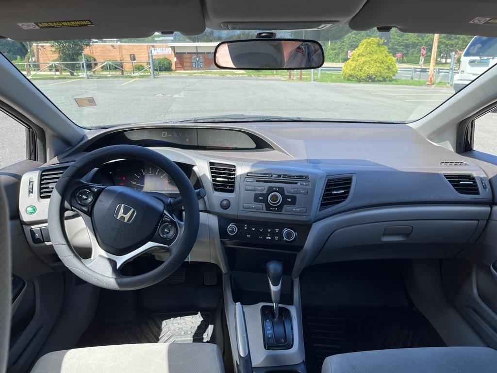 Honda Civic LX Sedan 5-Speed AT 2012