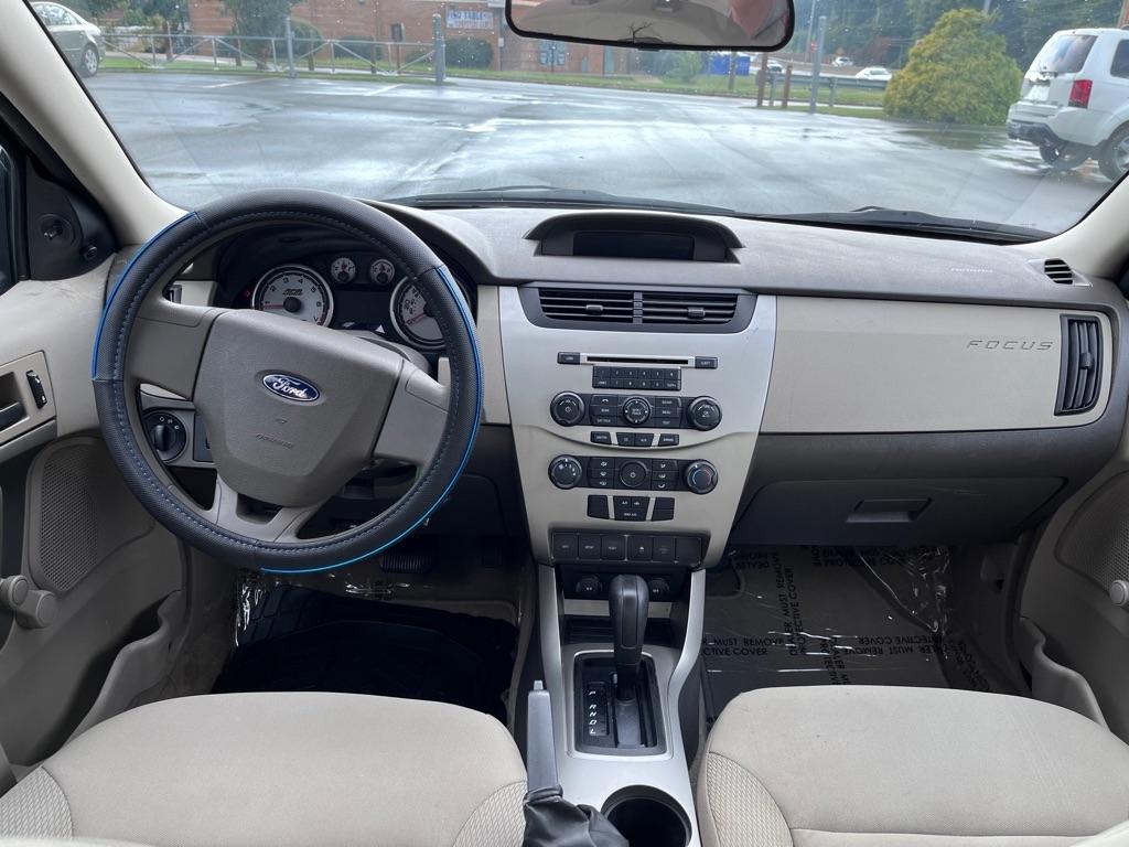 Ford Focus S Sedan 2011