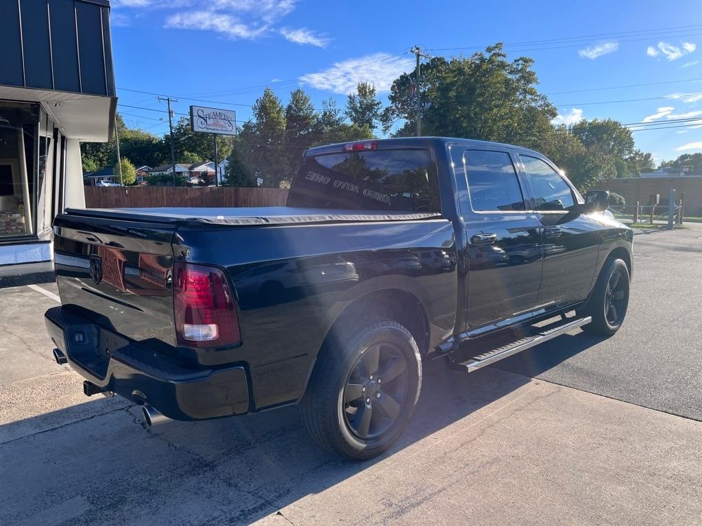 RAM 1500 Tradesman Crew Cab SWB 2WD 2015