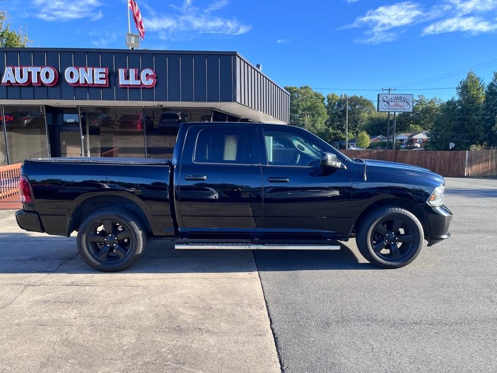 RAM 1500 Tradesman Crew Cab SWB 2WD 2015