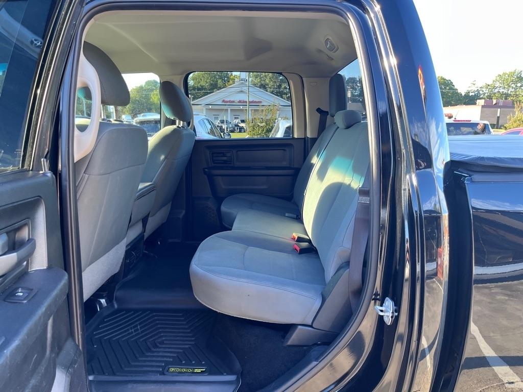 RAM 1500 Tradesman Crew Cab SWB 2WD 2015