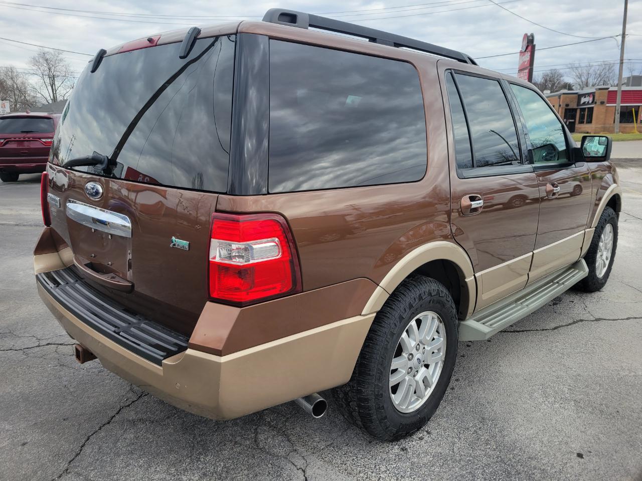 Ford Expedition XLT 4WD 2012