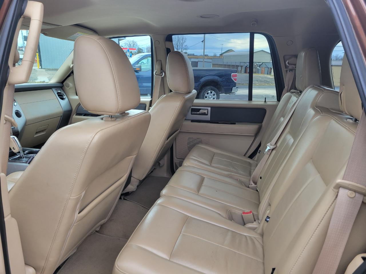 Ford Expedition XLT 4WD 2012