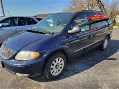2003 Chrysler Town & Country 