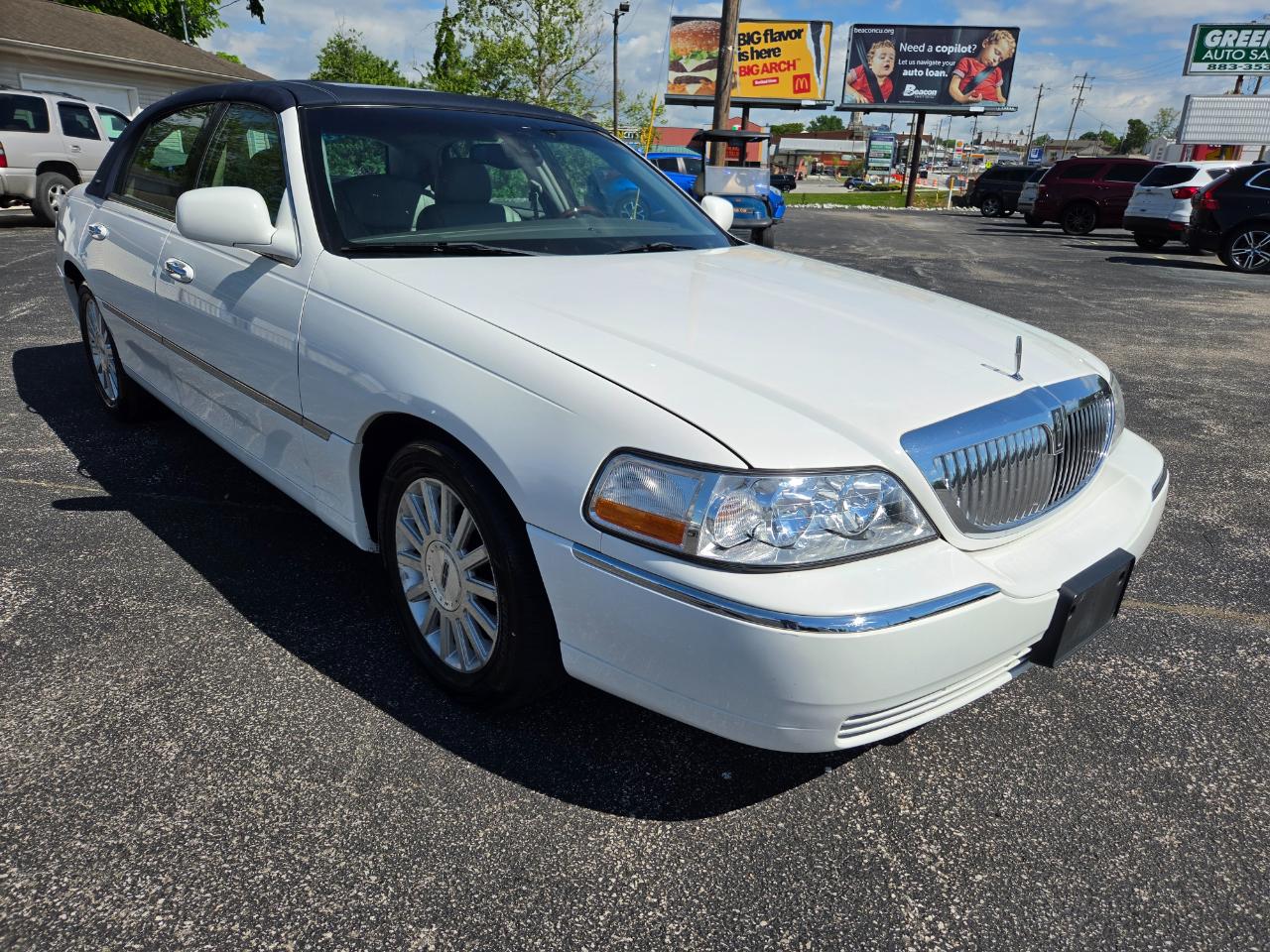 Lincoln Town Car Signature 2003