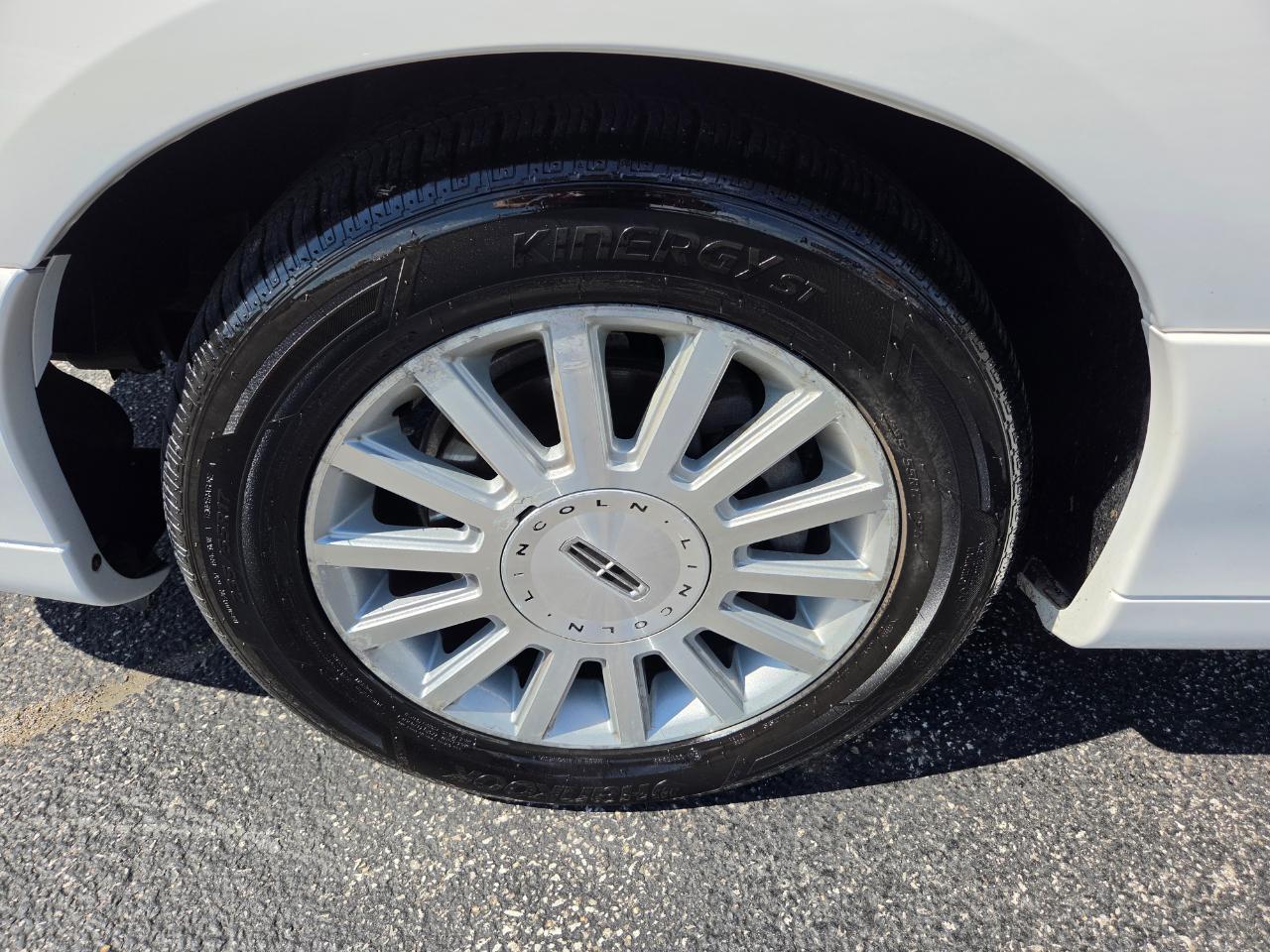 Lincoln Town Car Signature 2003