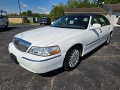 2003 Lincoln Town Car 