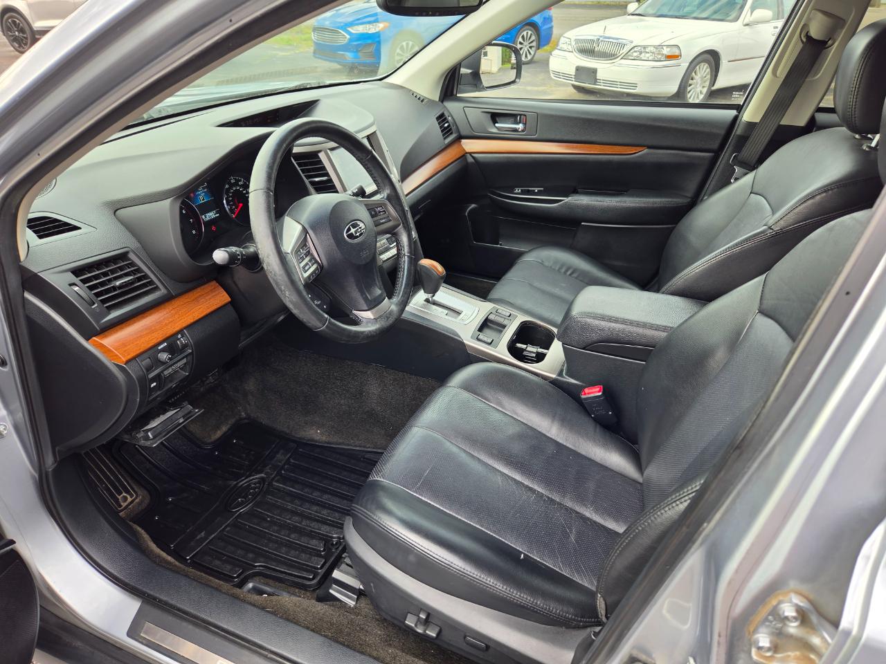 Subaru Outback 2.5i Limited 2013