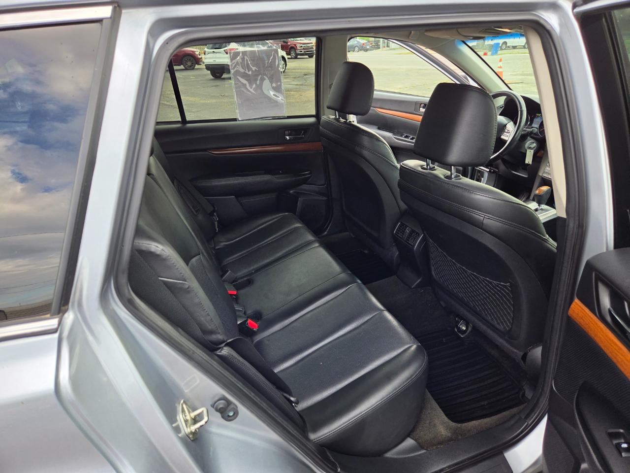 Subaru Outback 2.5i Limited 2013