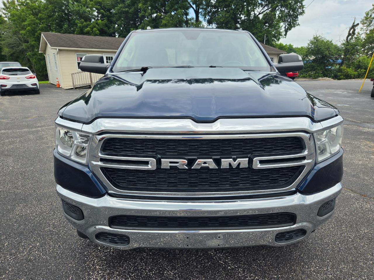 RAM 1500 Tradesman Crew Cab SB 4WD 2019