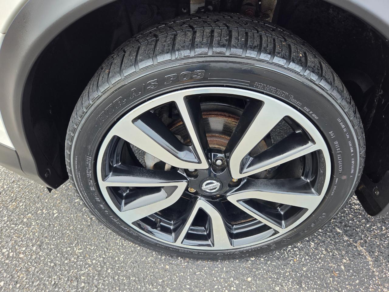 Nissan Rogue Sport S AWD 2017