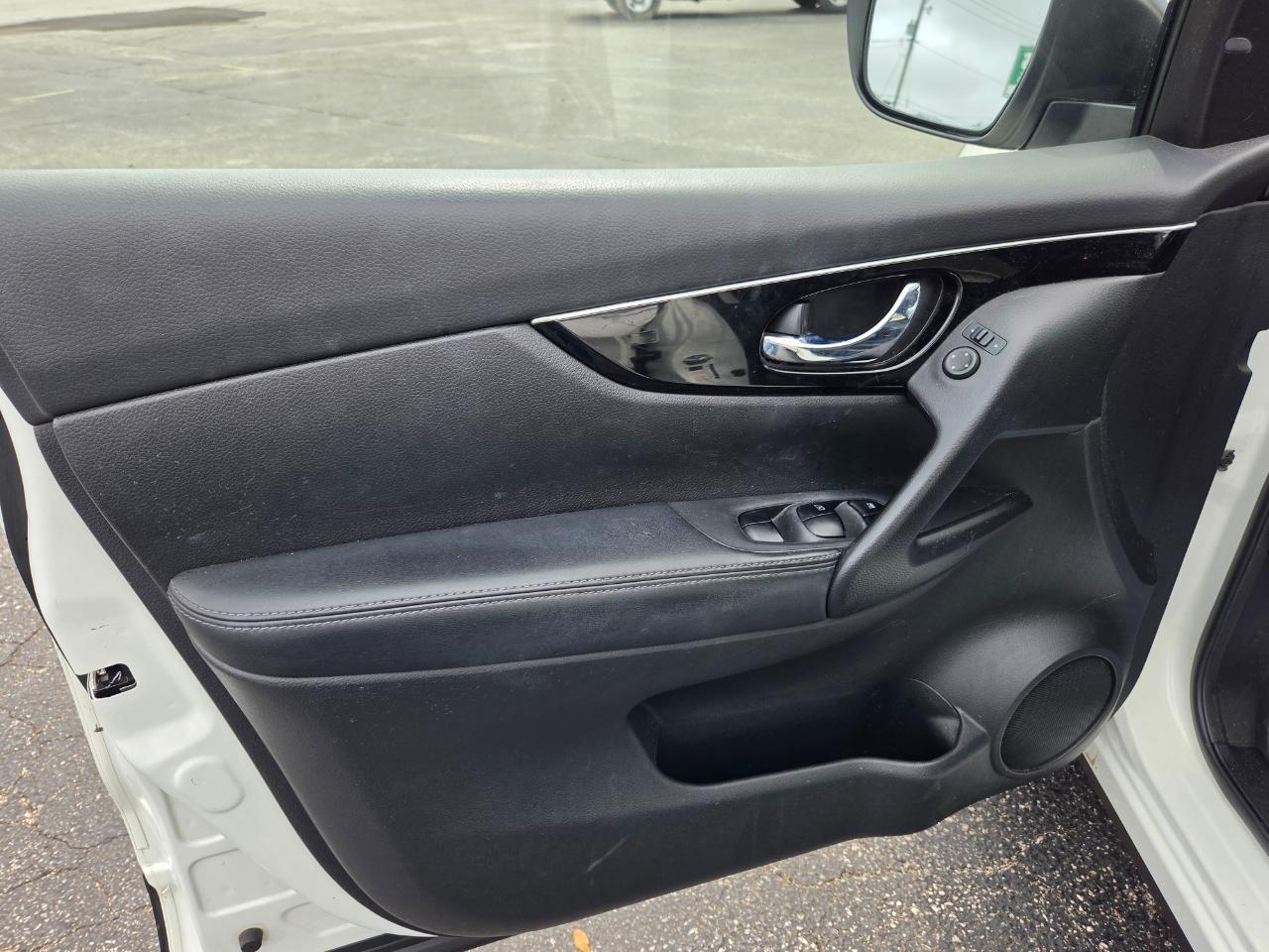 Nissan Rogue Sport S AWD 2017