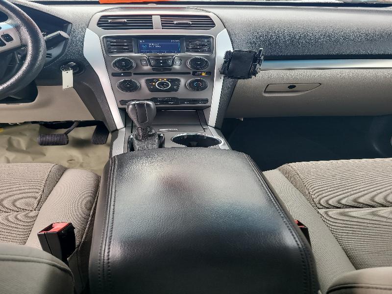 Ford Explorer Base 4WD 2014