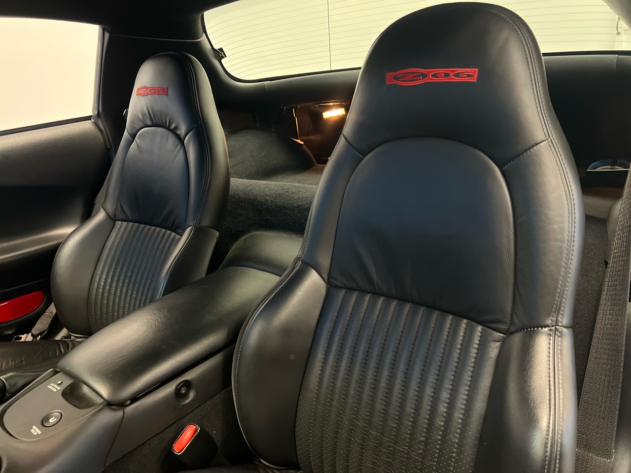 Chevrolet Corvette  2002