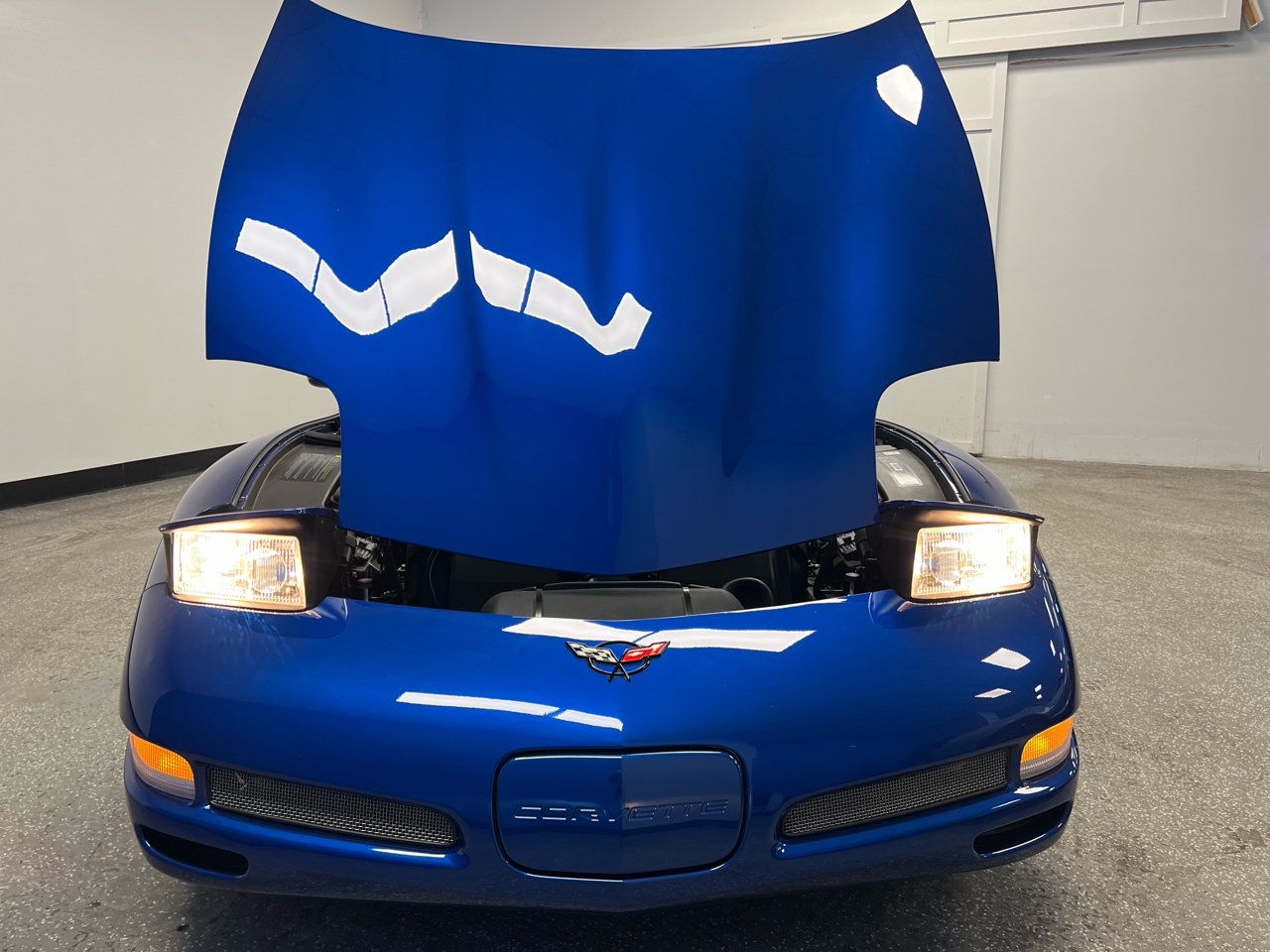 Chevrolet Corvette  2002