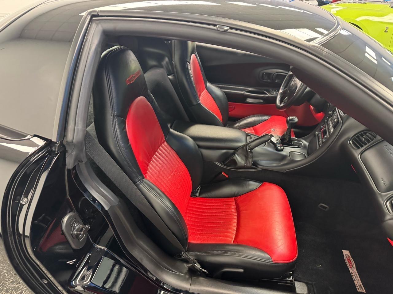 Chevrolet Corvette  2004