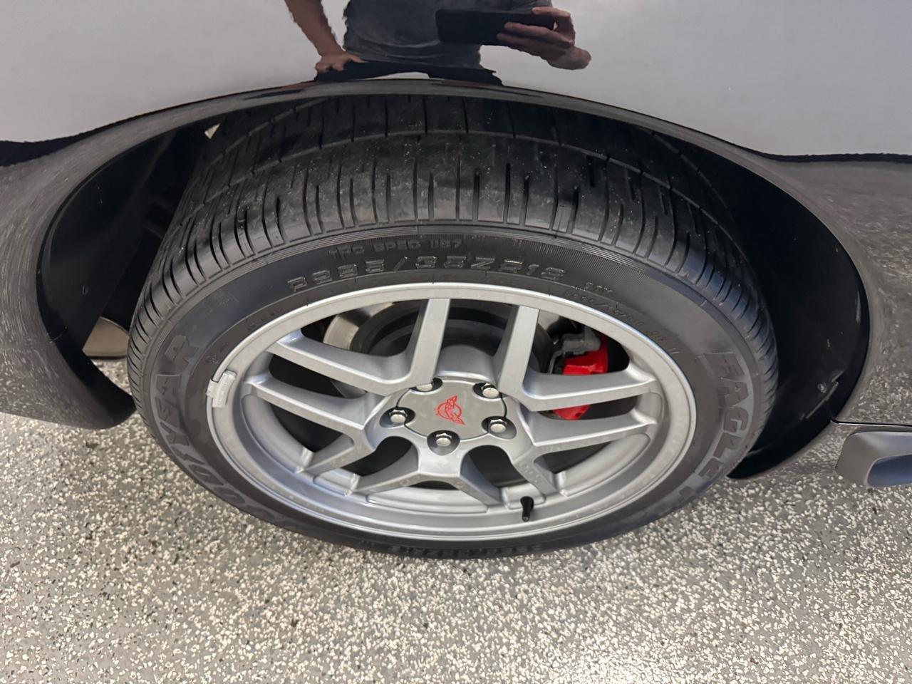 Chevrolet Corvette  2004