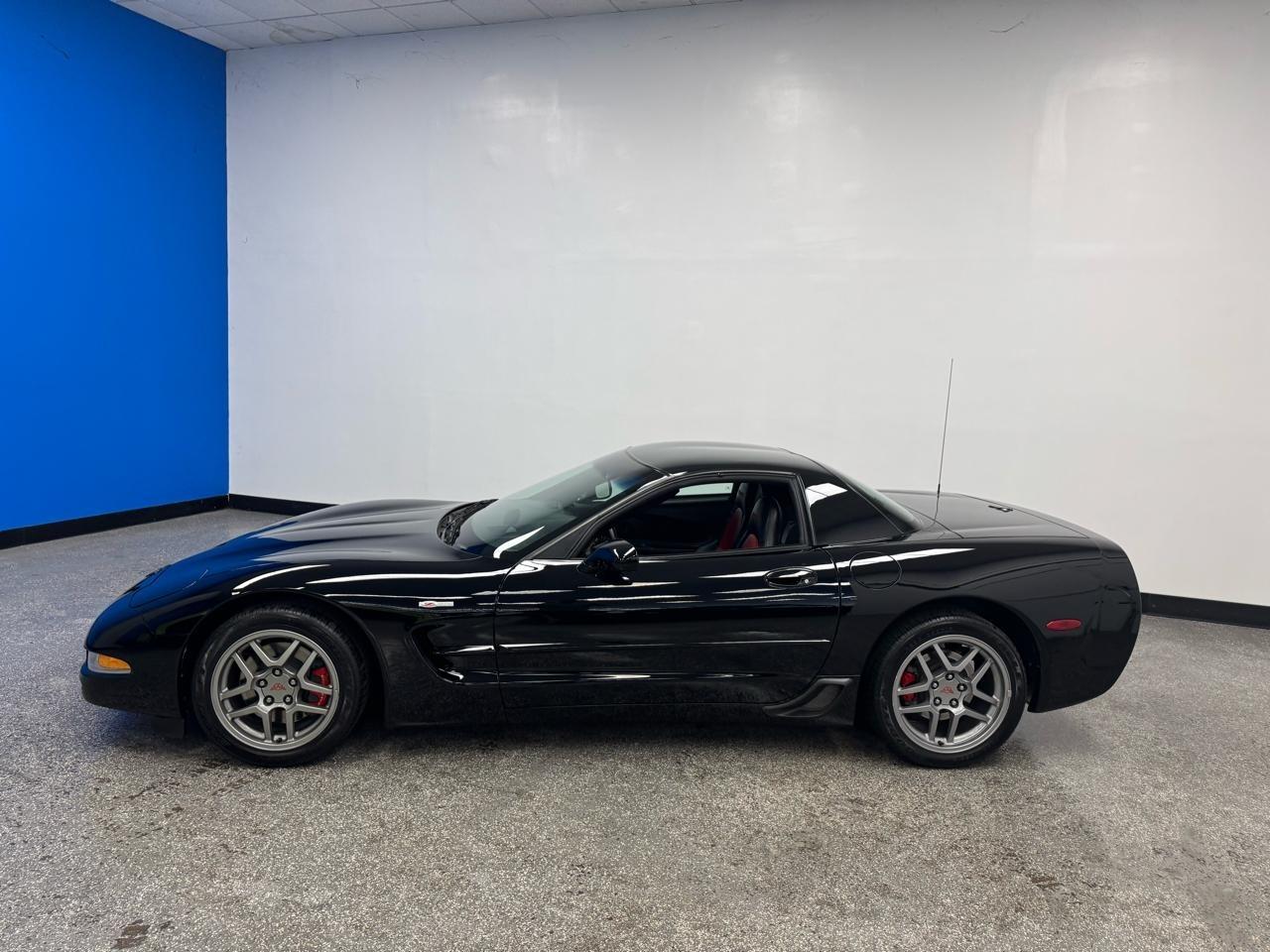 Chevrolet Corvette  2004