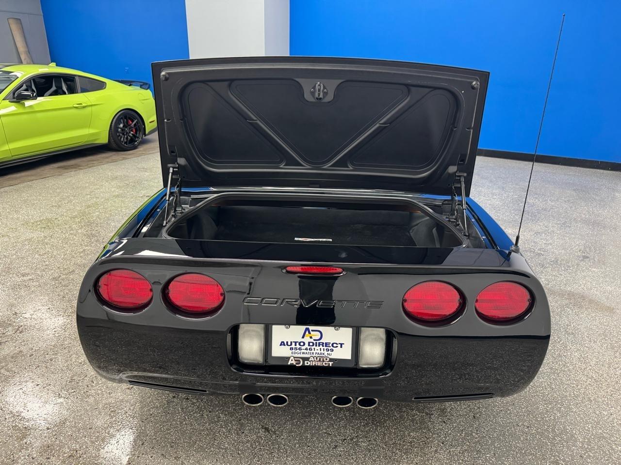 Chevrolet Corvette  2004