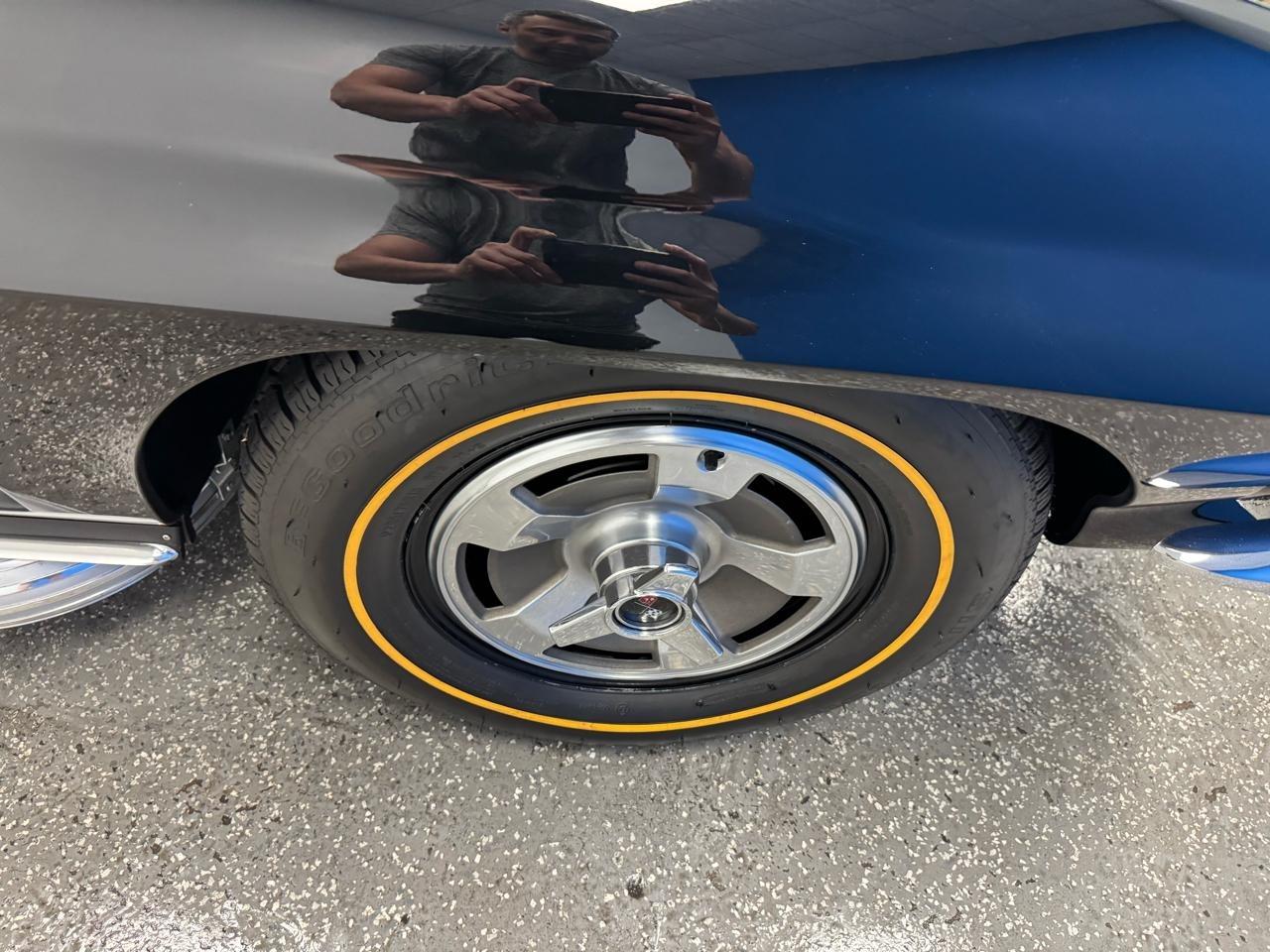 Chevrolet Corvette  1966