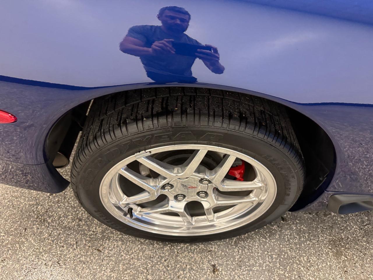 Chevrolet Corvette  2004