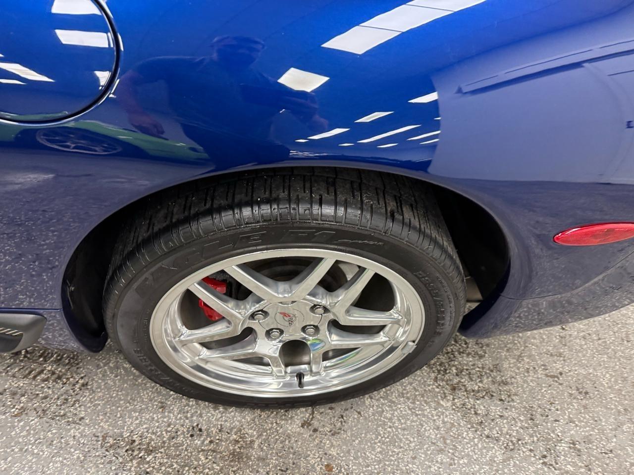 Chevrolet Corvette  2004