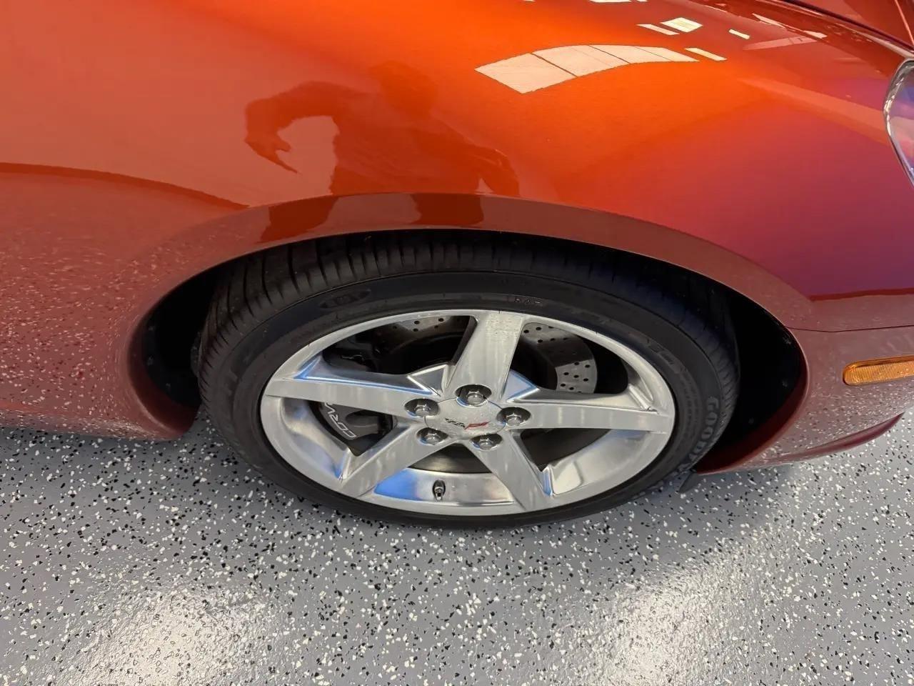 Chevrolet Corvette  2005