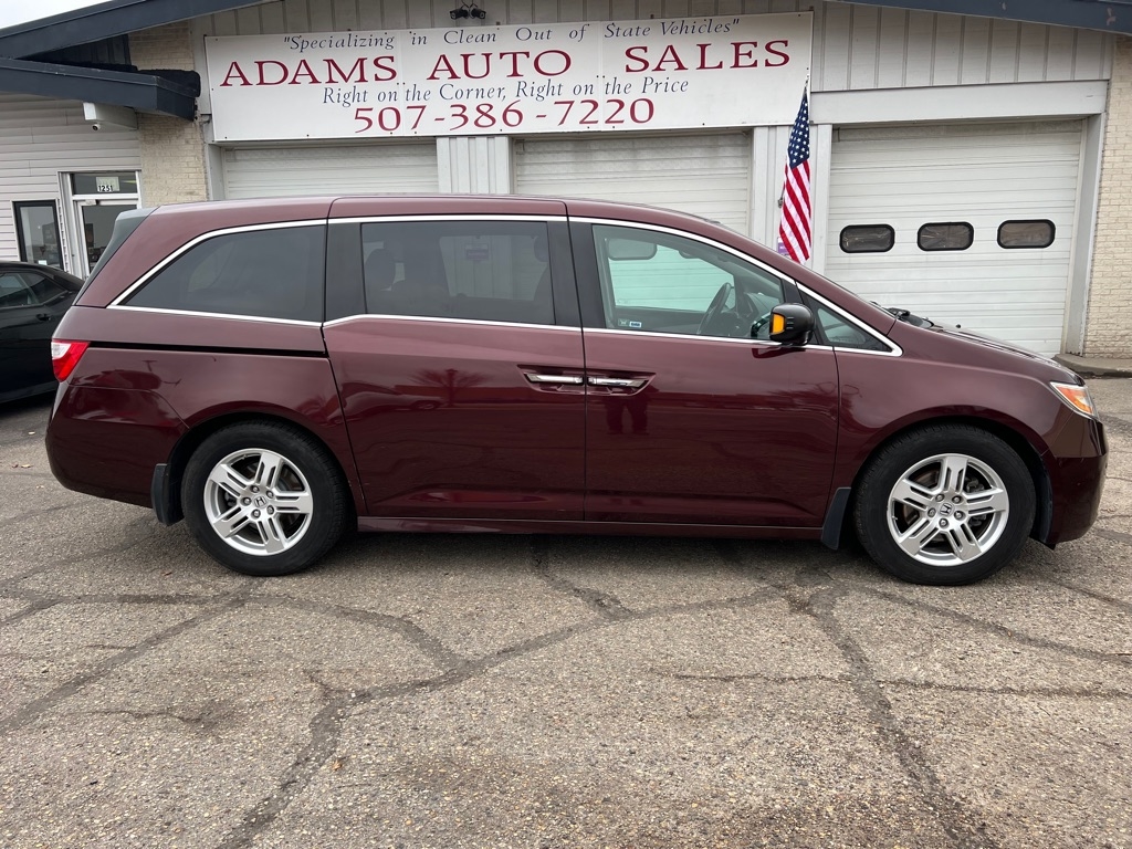 2012 Honda Odyssey Touring photo 2