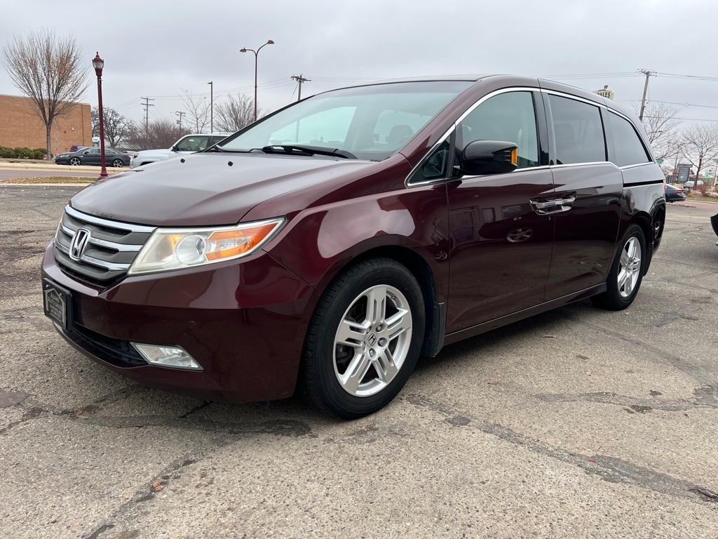 2012 Honda Odyssey Touring photo 4